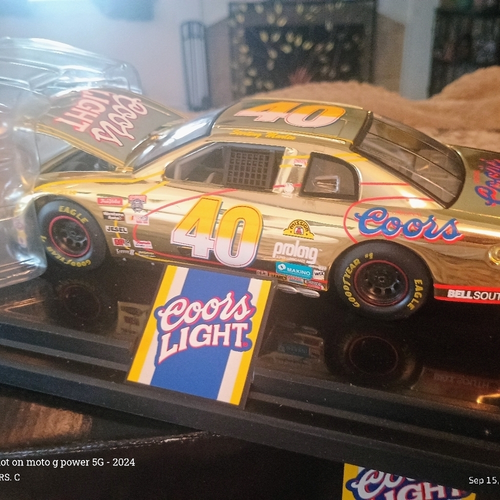 Adult collectible racing champ NASCAR limited edition Coors Light Collectors